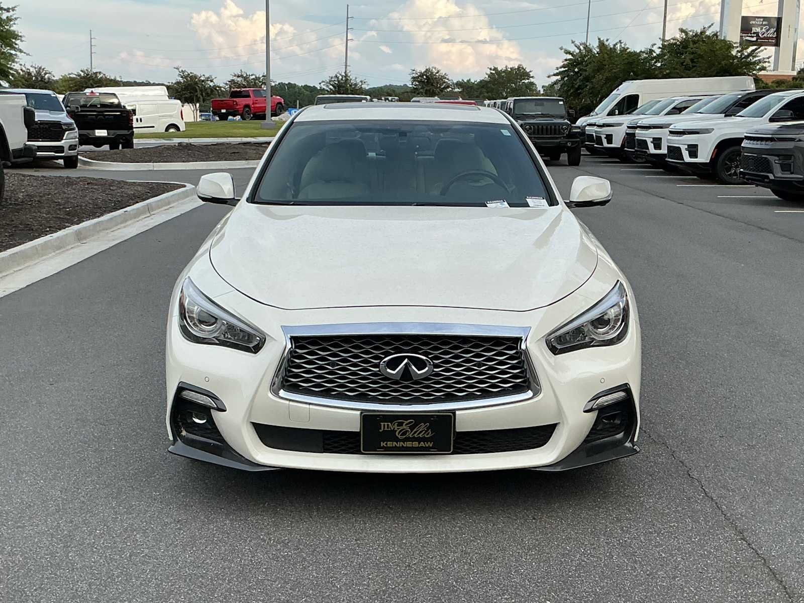 Used 2021 Majestic White INFINITI 3.0t SENSORY image 8