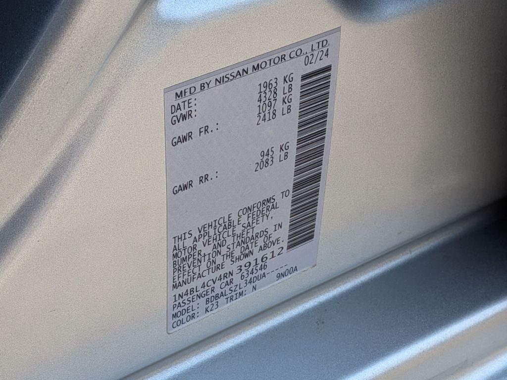 Used 2024 Silver Nissan 2.5 SR image 32