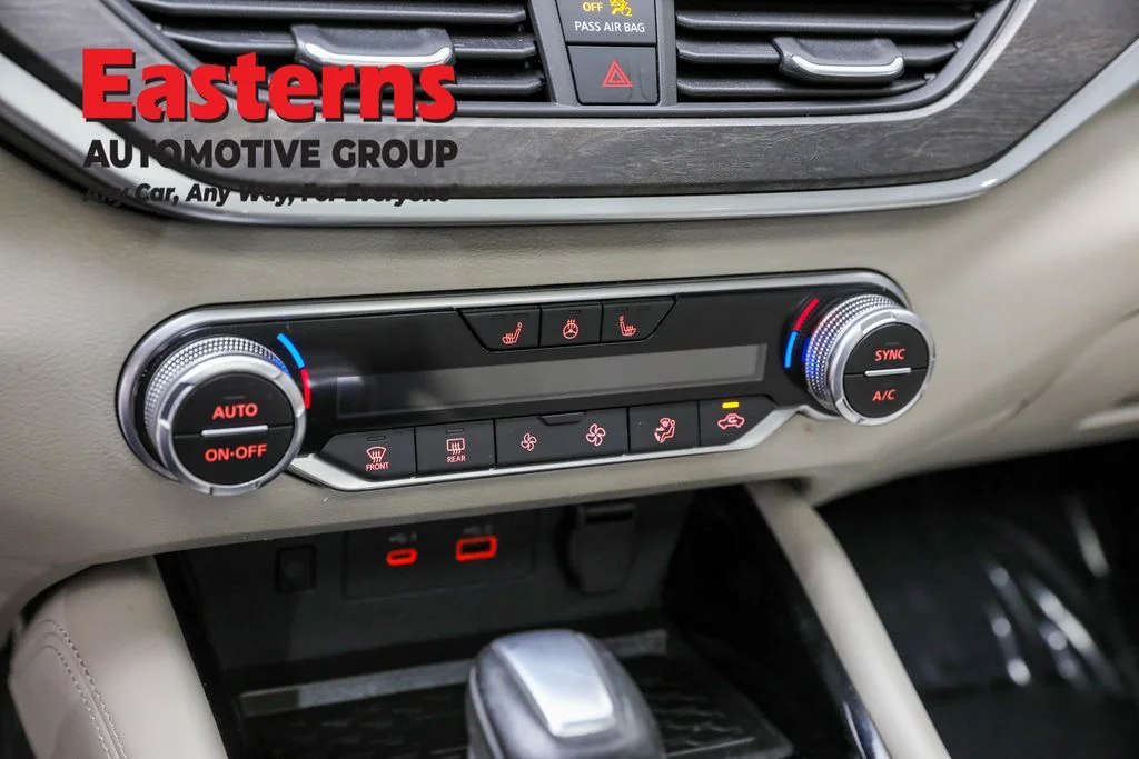 Used 2023 Red Nissan 2.5 SL image 20