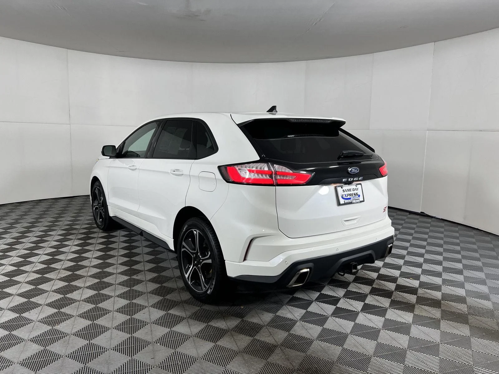 Used 2023 Wh Ford ST image 4