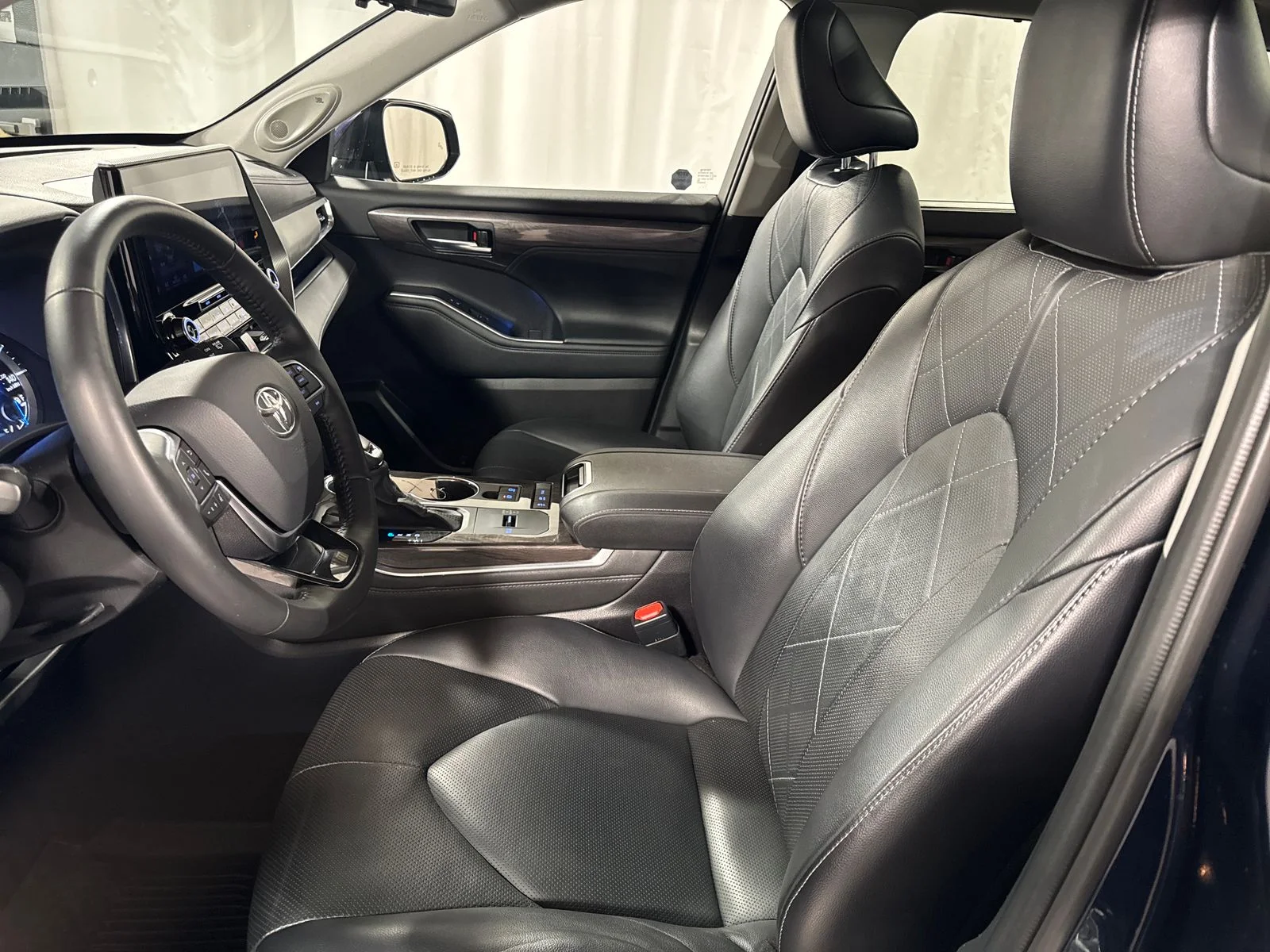 Used 2021 Blueprint Toyota Platinum image 3