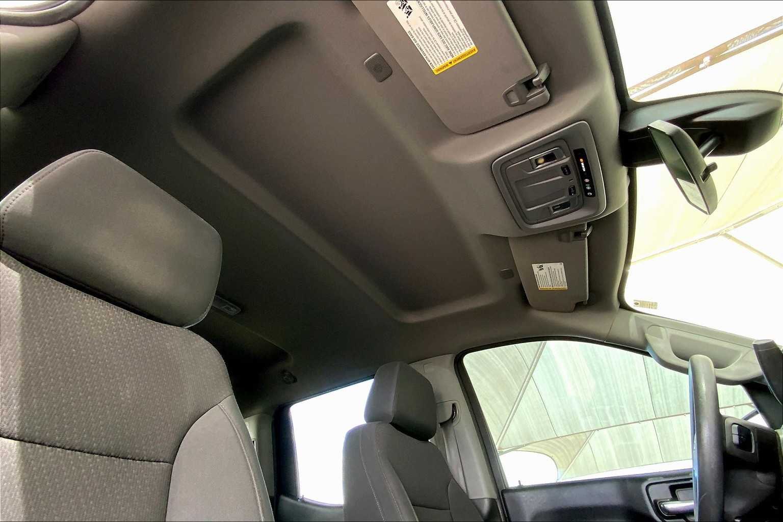 Used 2022 Satin Steel Metallic Chevrolet Custom image 14