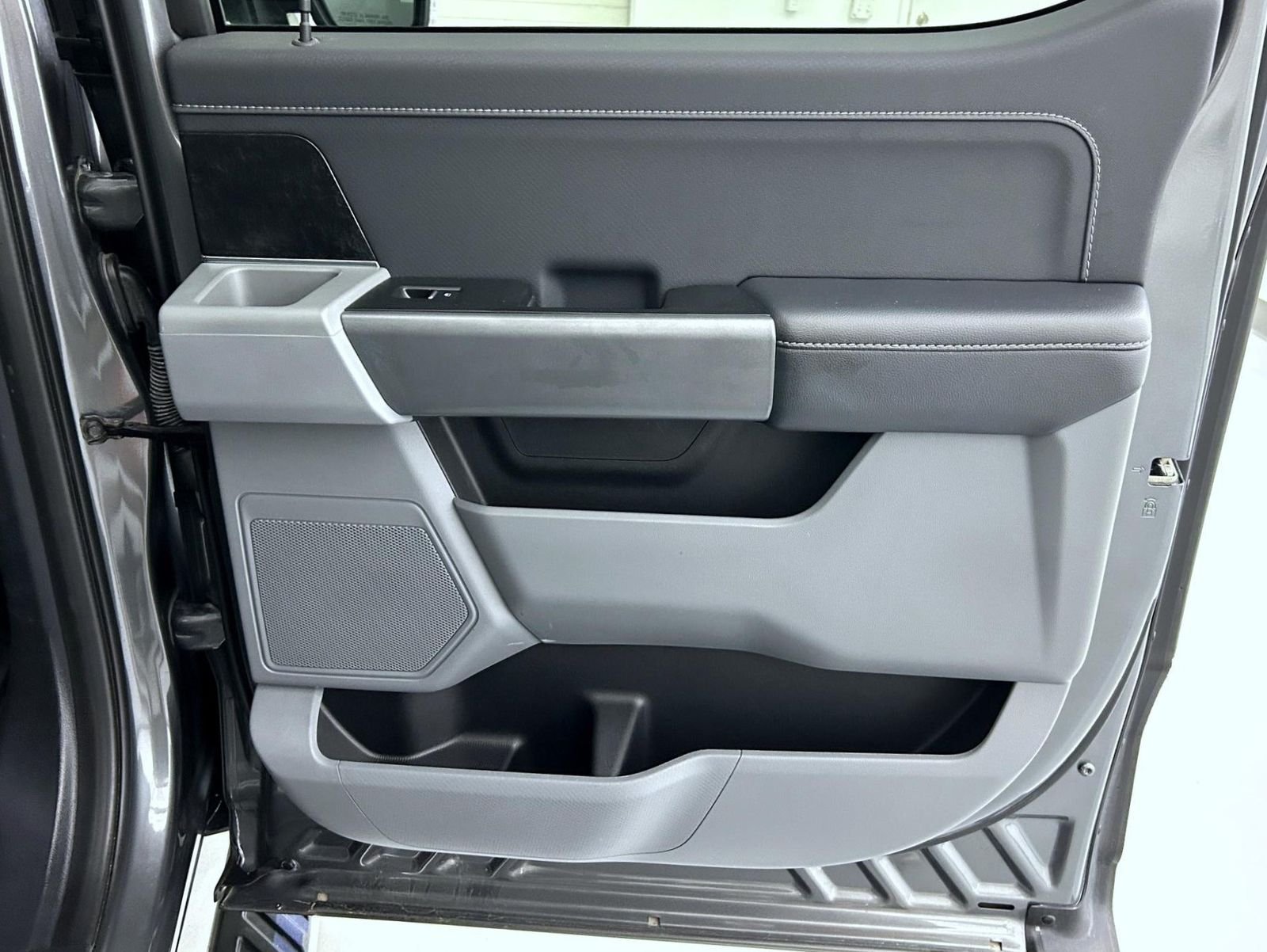 Used 2023 Gray Ford XLT image 17