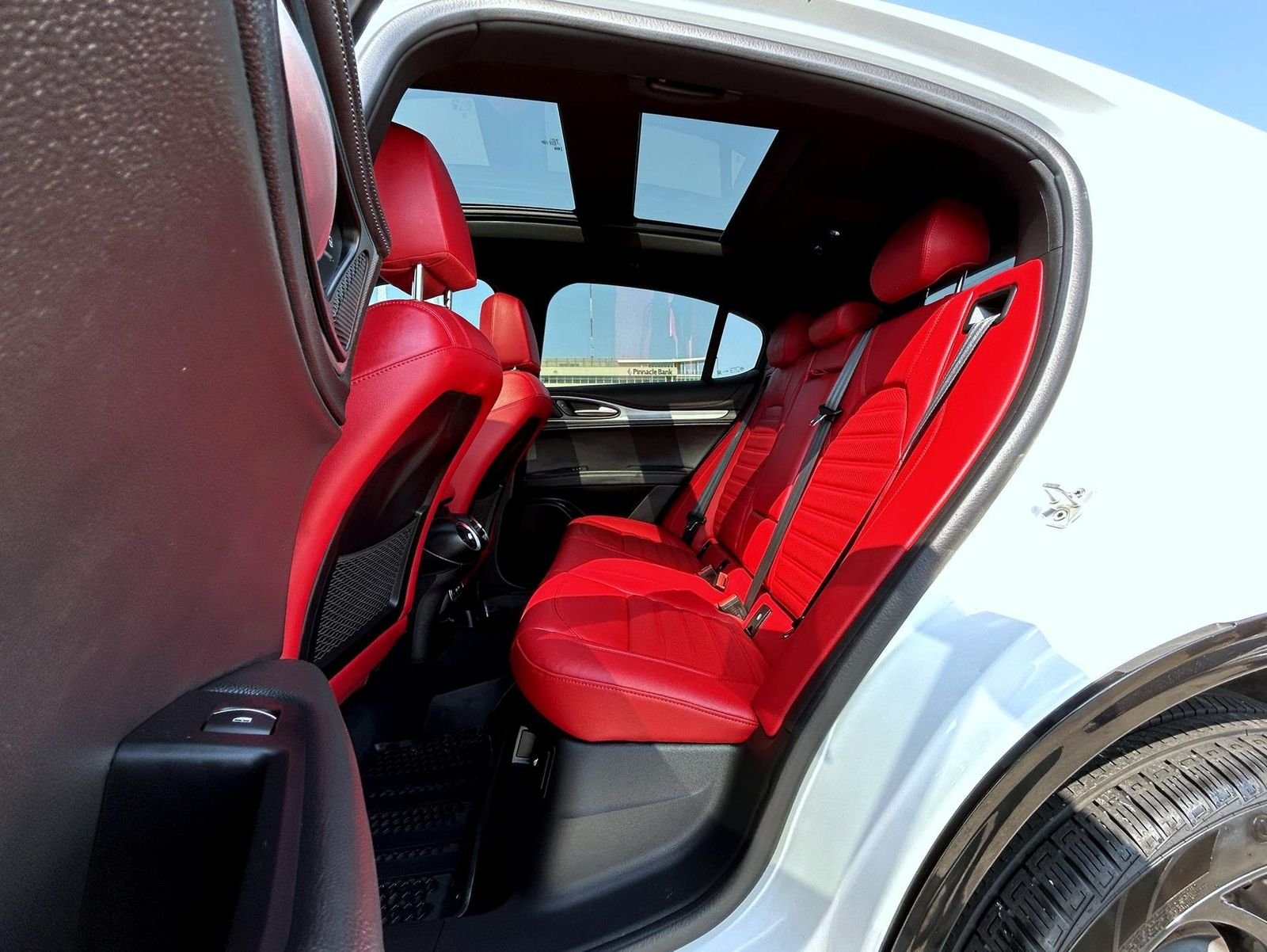 Used 2024 White Alfa Romeo Veloce image 19