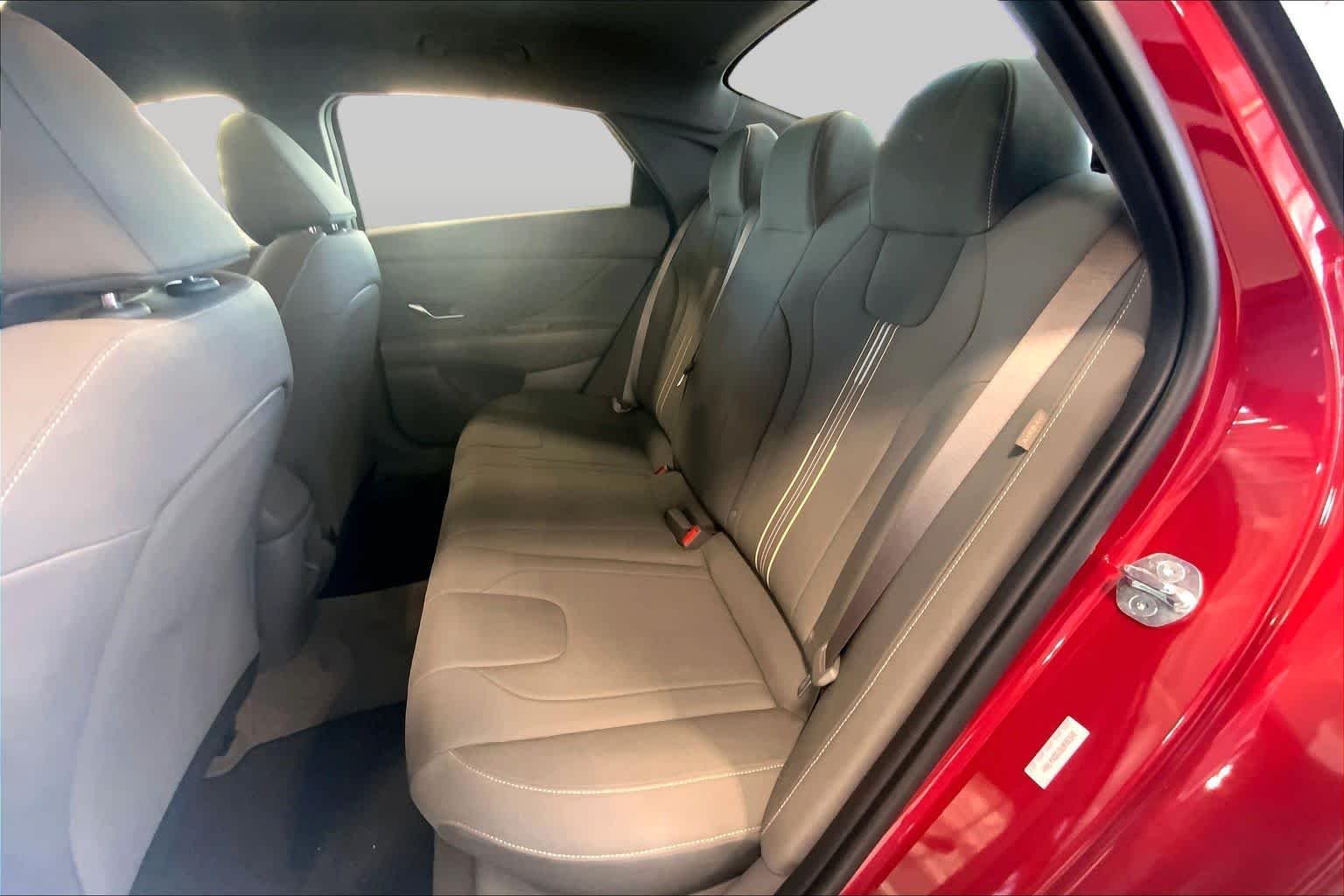 Used 2025 Ultimate Red Hyundai SEL Sport image 20