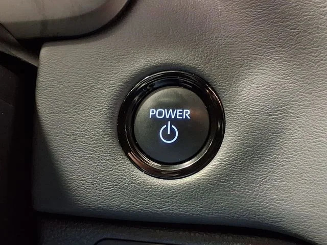 Used 2025 Beige Toyota Platinum image 13