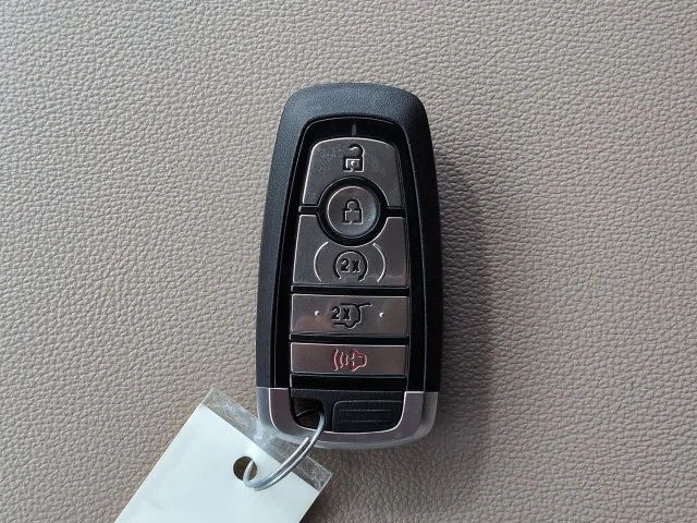 Certified Used 2024 Oxford White Ford Limited image 34