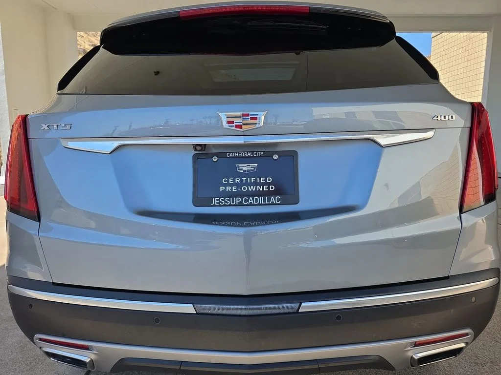 Used 2024 Argent Silver Metallic Cadillac FWD Premium Luxury image 33
