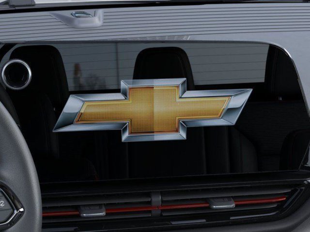New 2025 Summit White Chevrolet RST - Max Range image 20