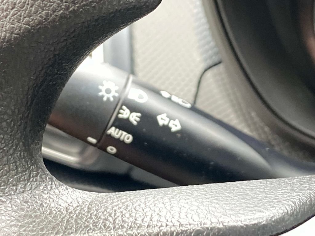 Used 2023 White Subaru Base image 18