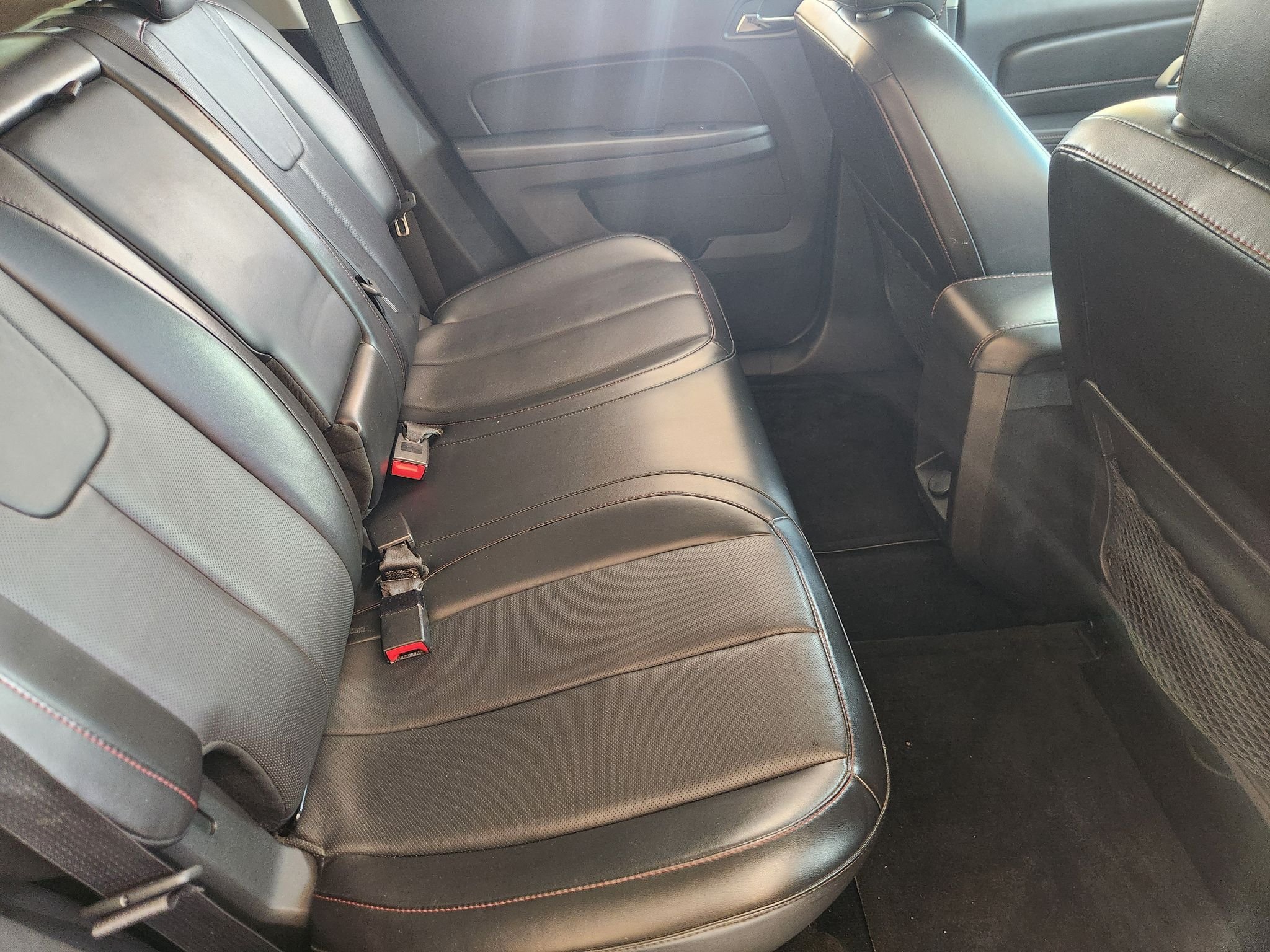 Used 2014 Iridium Metallic GMC SLT image 30