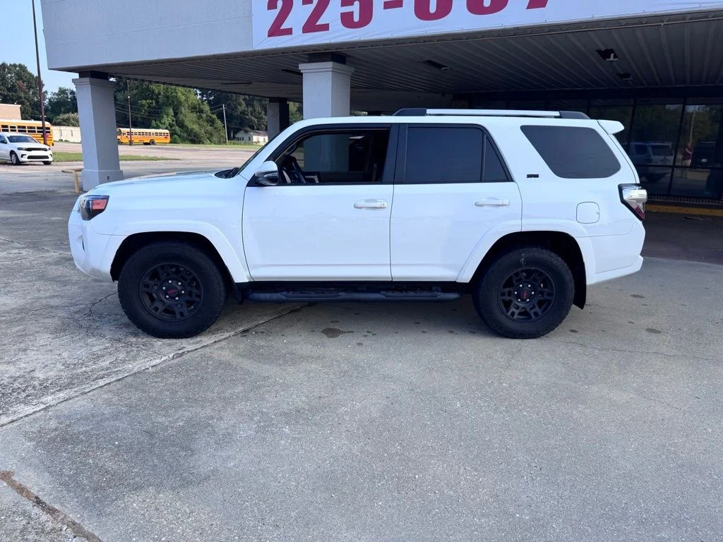 Used 2024 White Toyota SR5 Premium image 2