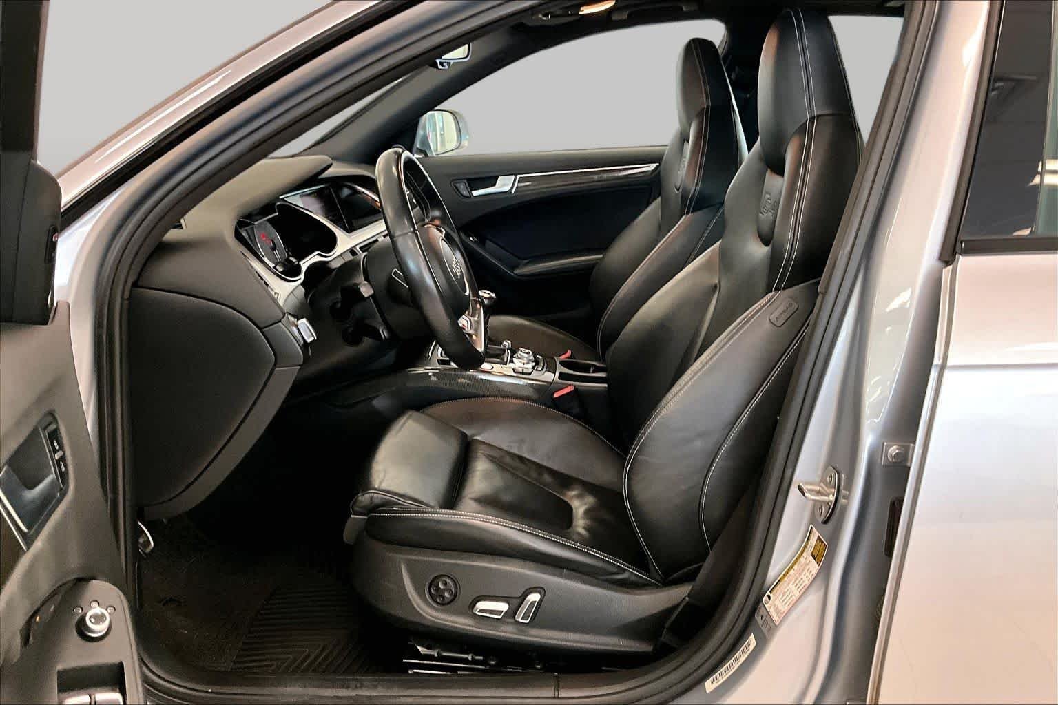 Used 2016 Florett Silver Metallic Audi Premium Plus image 7