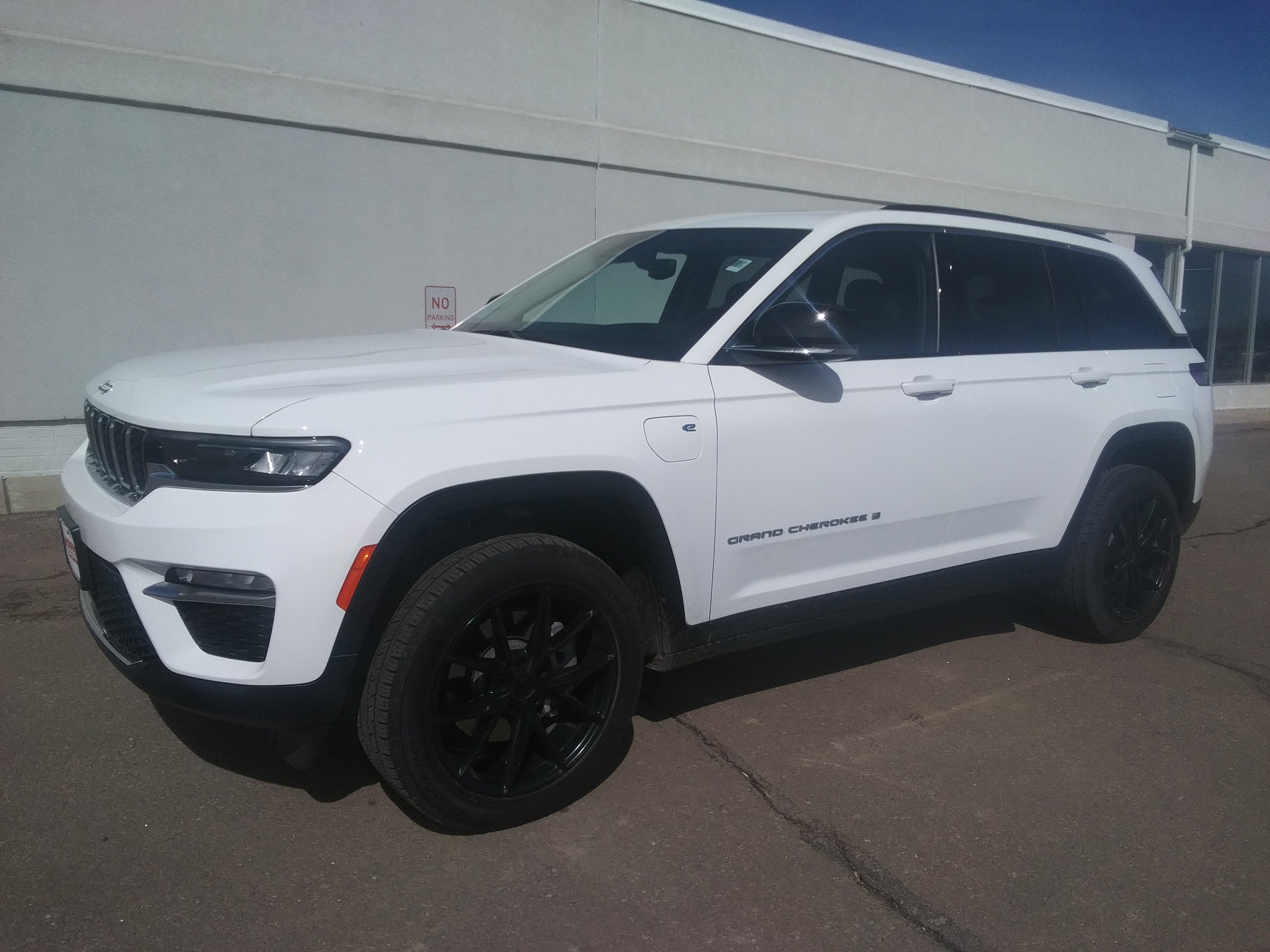 Used 2022 Jeep Grand Cherokee 4xe with VIN 1C4RJYB69N8758450 for sale in Aberdeen, SD