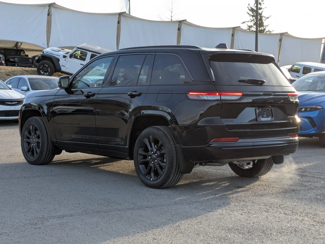 New 2026 Black Jeep Limited Reserve - - 4x4 - Panoramic Sunroof - Leather Seats - Adaptive Cruise Control & More! image 6