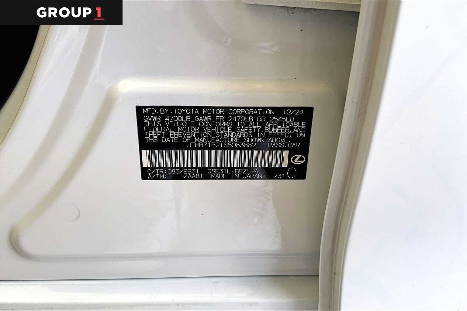 Certified Used 2025 ULTRA WHITE Lexus F SPORT Design image 35
