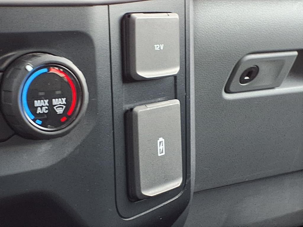 2023 Ford F-150 XL - Photo 19