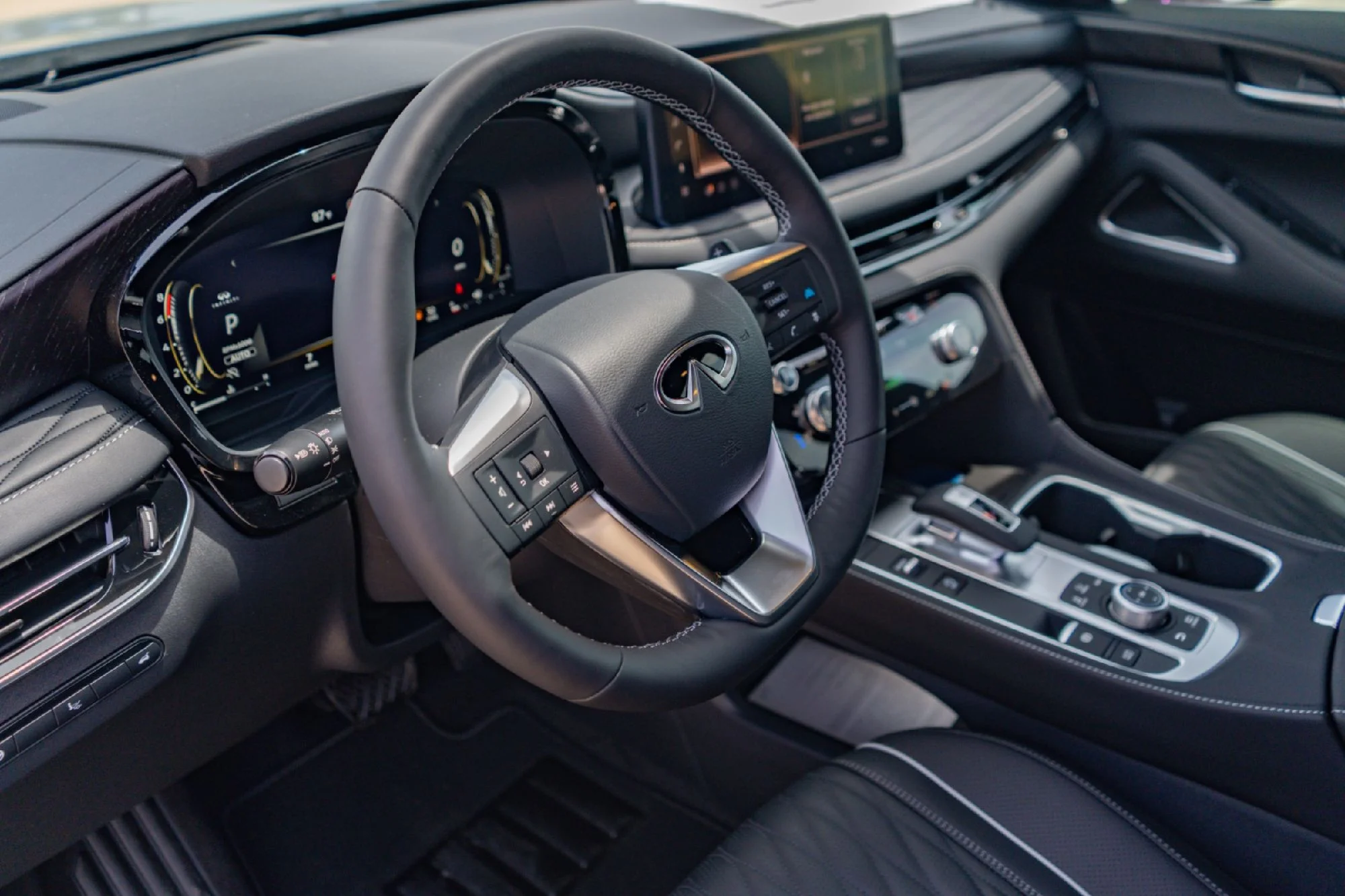 New 2027 2T HRBR GRAY INFINITI Autograph AWD image 9
