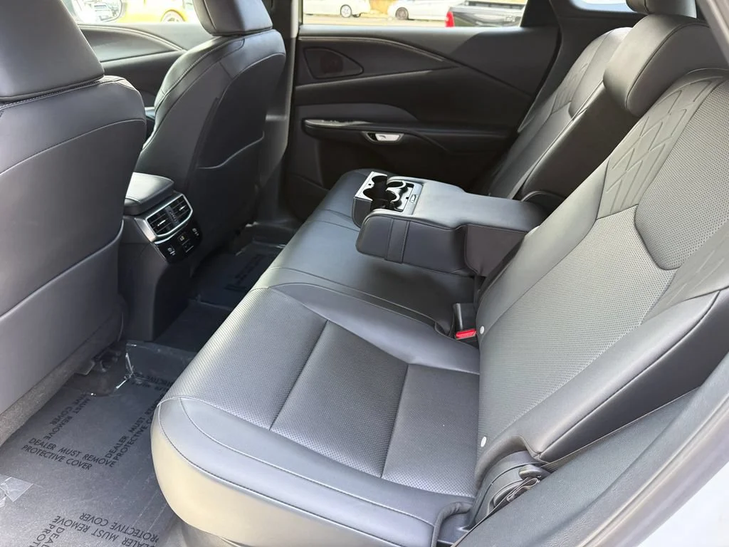 Used 2024 White Lexus RX 350 image 19