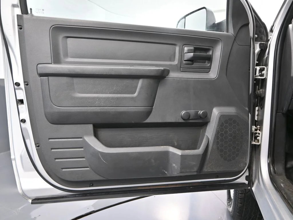 2011 RAM Ram 3500 Chassis Cab ST - Photo 19