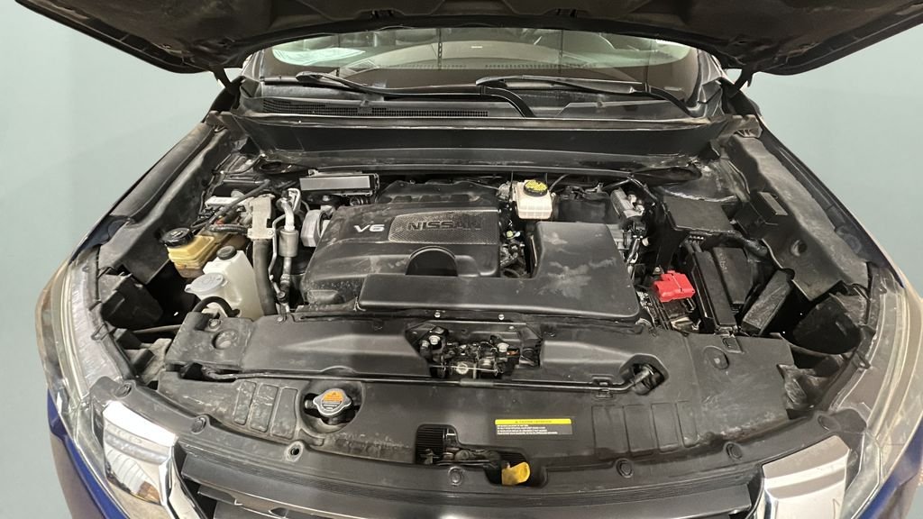 Used 2017 Blue Nissan SL image 26