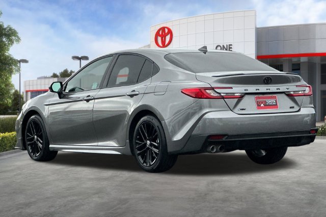Certified Used 2025  Toyota SE image 7