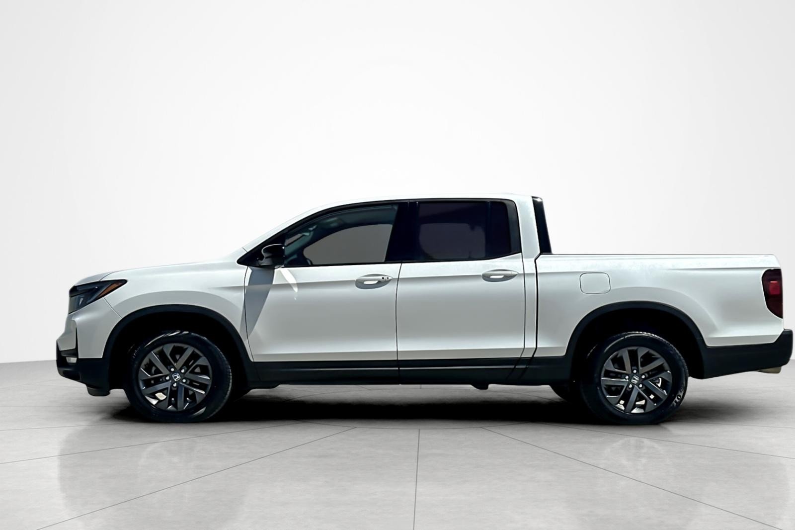 Used 2021 Platinum White Pearl Honda Sport image 2