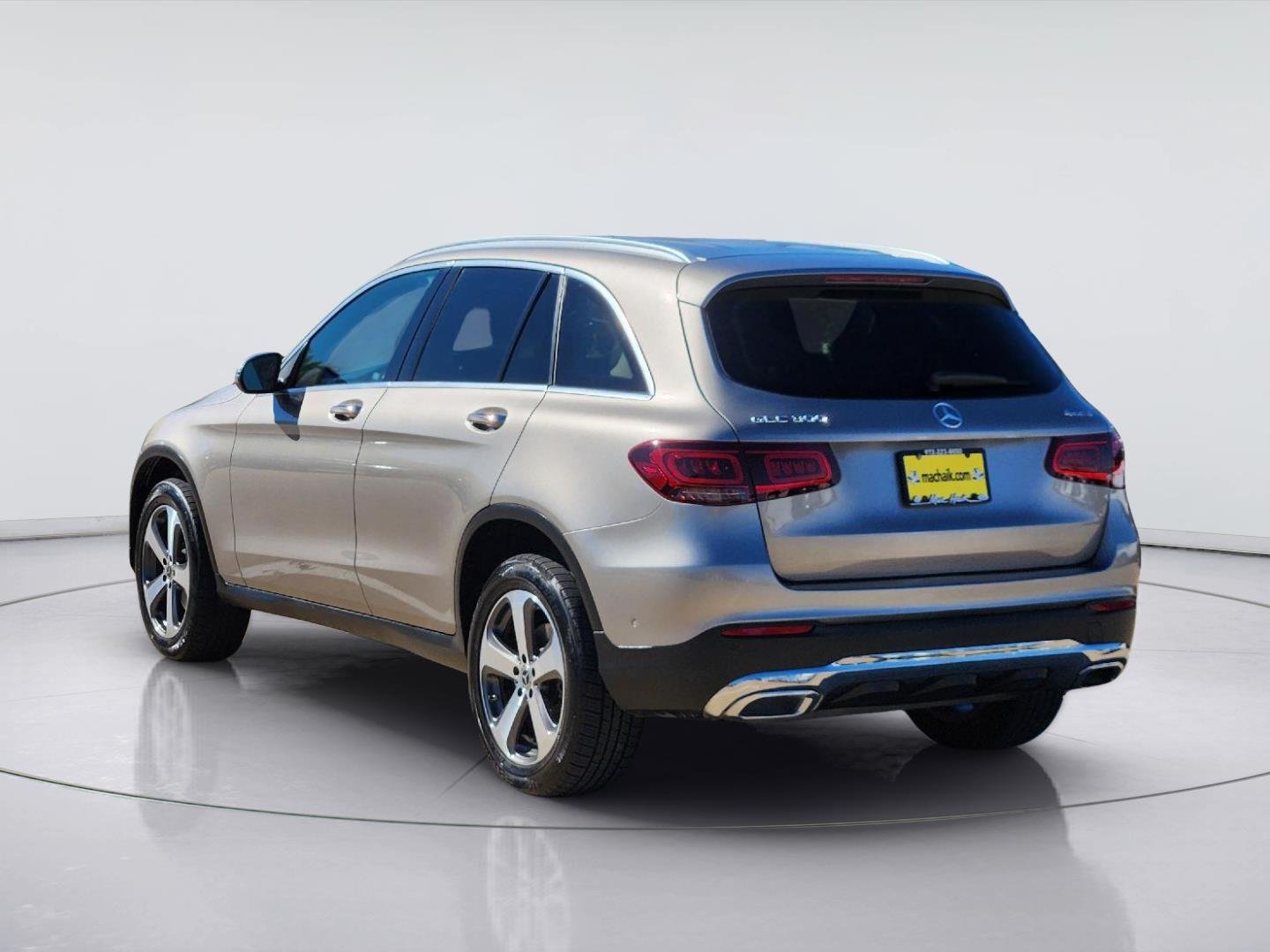 Certified Used 2022 Mojave Silver Metallic Mercedes-Benz GLC 300 image 4