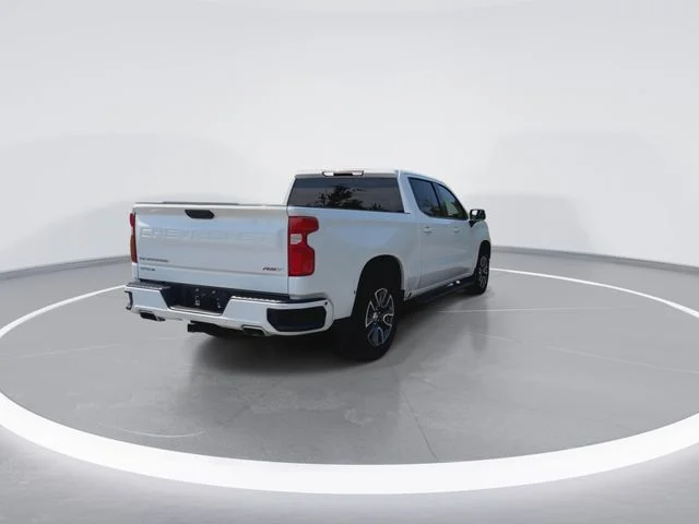 Used 2023 White Chevrolet RST image 10