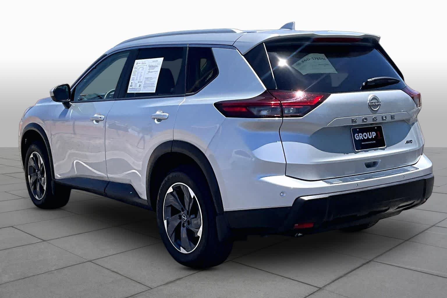 Used 2025 Brilliant Silver Metallic Nissan SV image 11