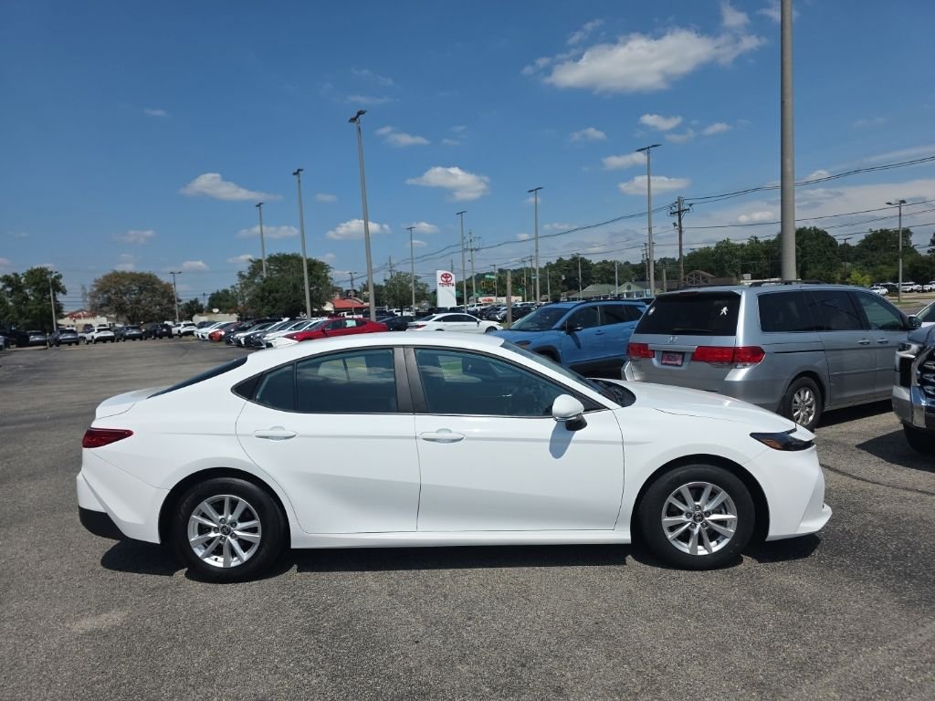 Used 2025 White Toyota LE image 3