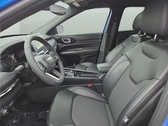 Used 2026 Blue Jeep Latitude image 29