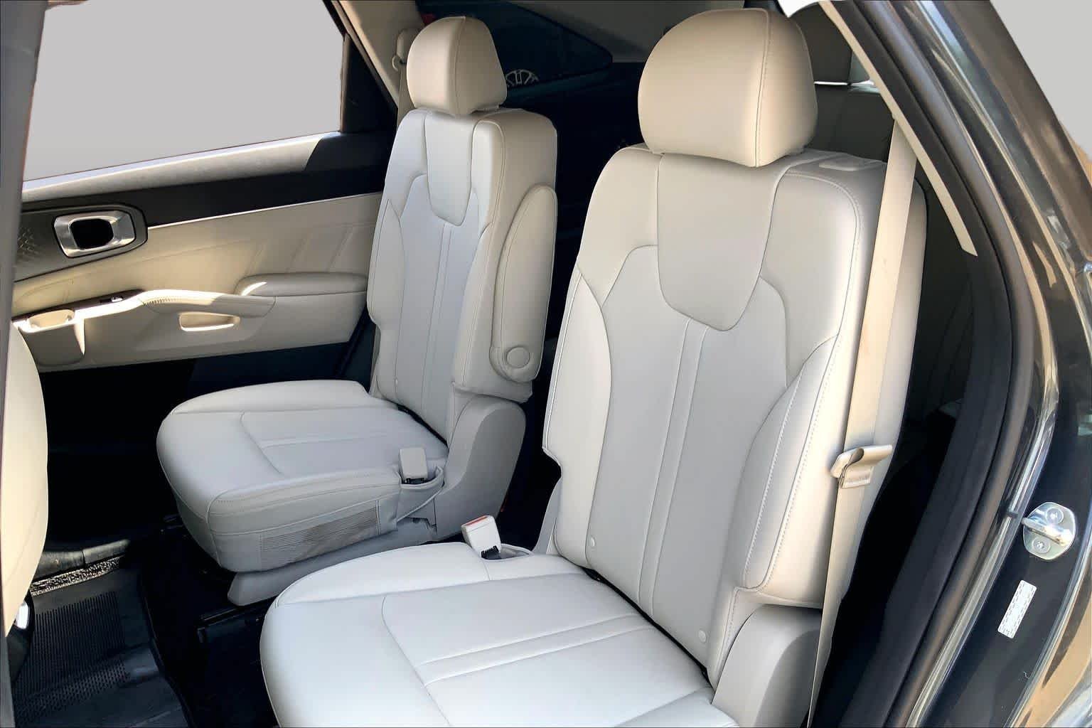 Used 2023 Gravity Grey Kia SX image 21