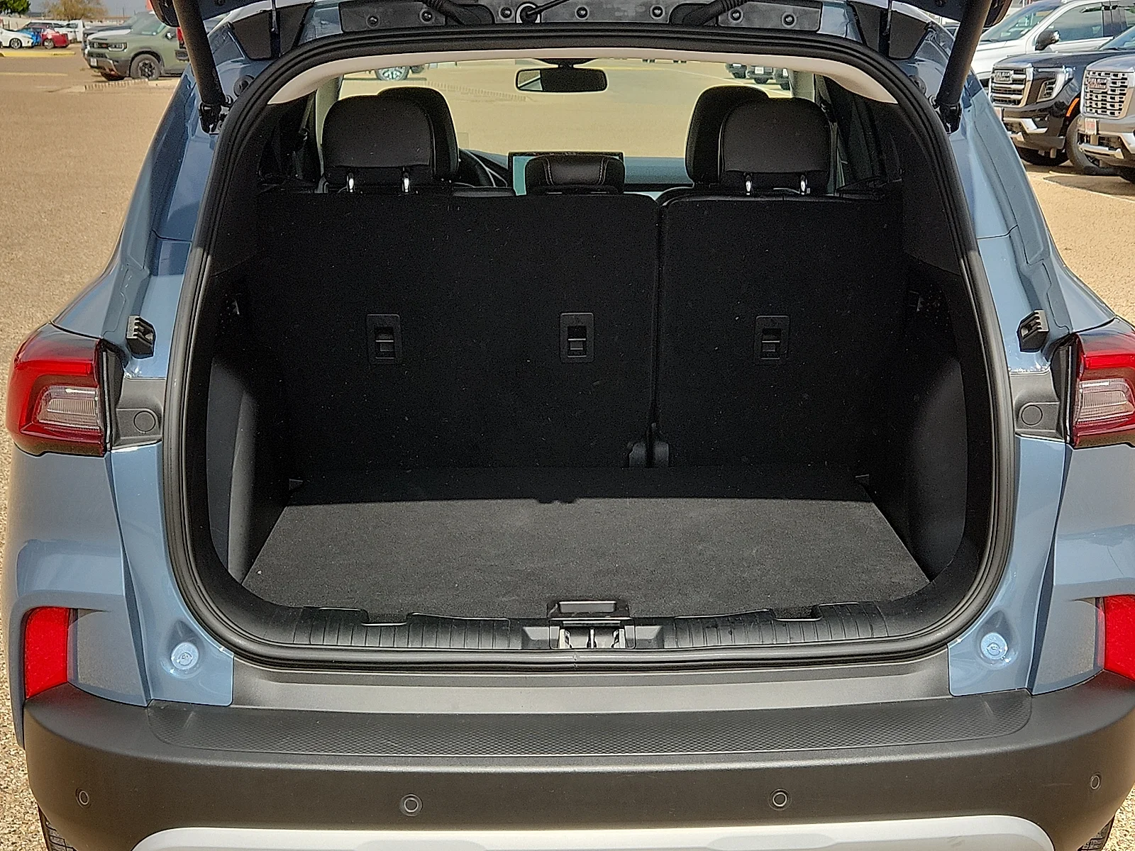 2025 Ford Escape Hybrid Platinum - Photo 10