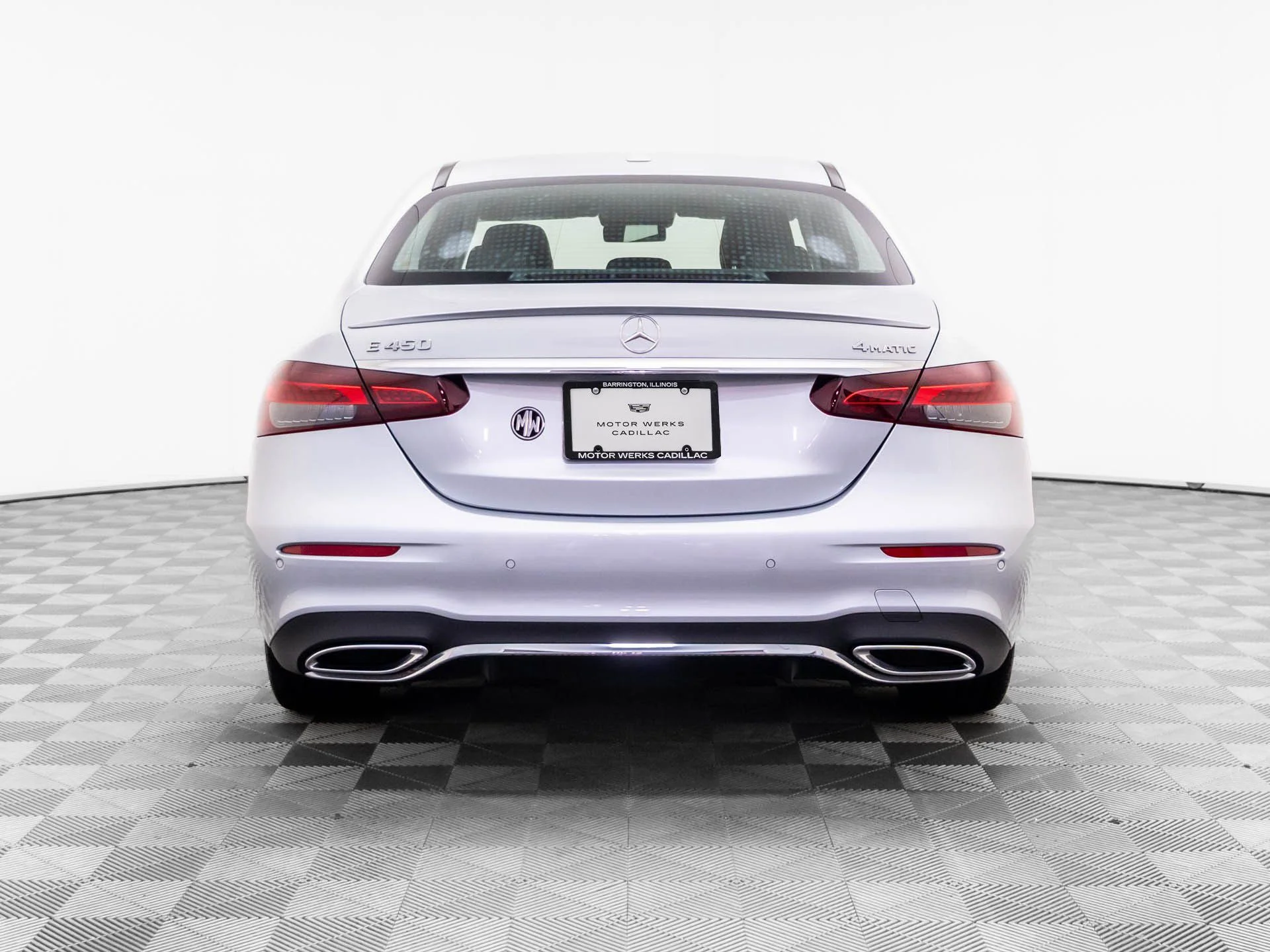 Used 2023 Silver Mercedes-Benz E 450 image 4