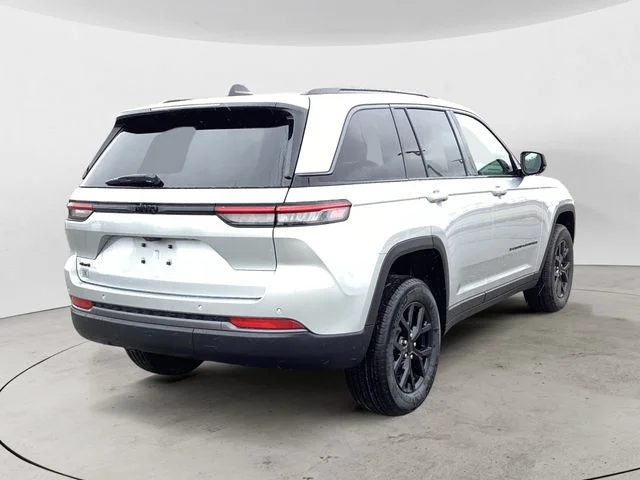 New 2026 Silver Jeep LAREDO ALTITUDE 4X4 image 6