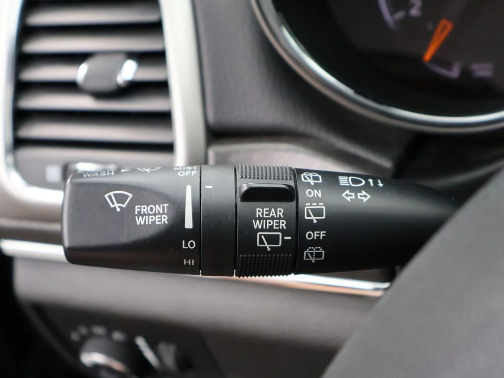 Used 2018 Black Jeep Limited image 33