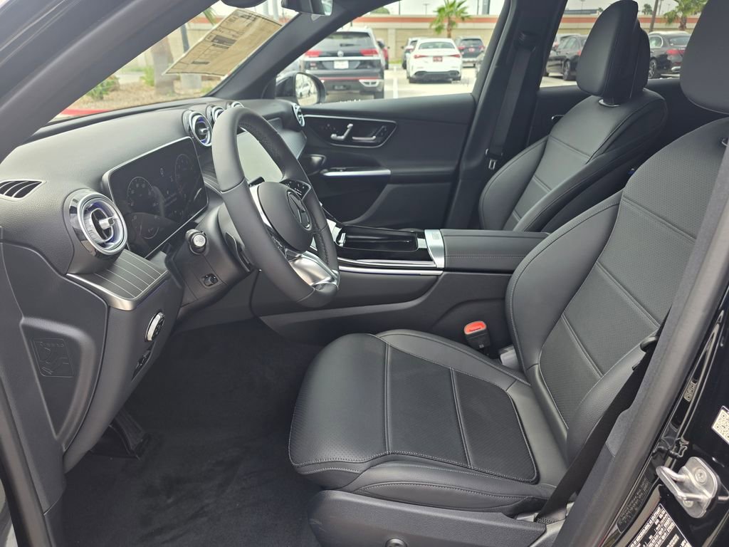 New 2026 Black Mercedes-Benz GLC 300 image 41