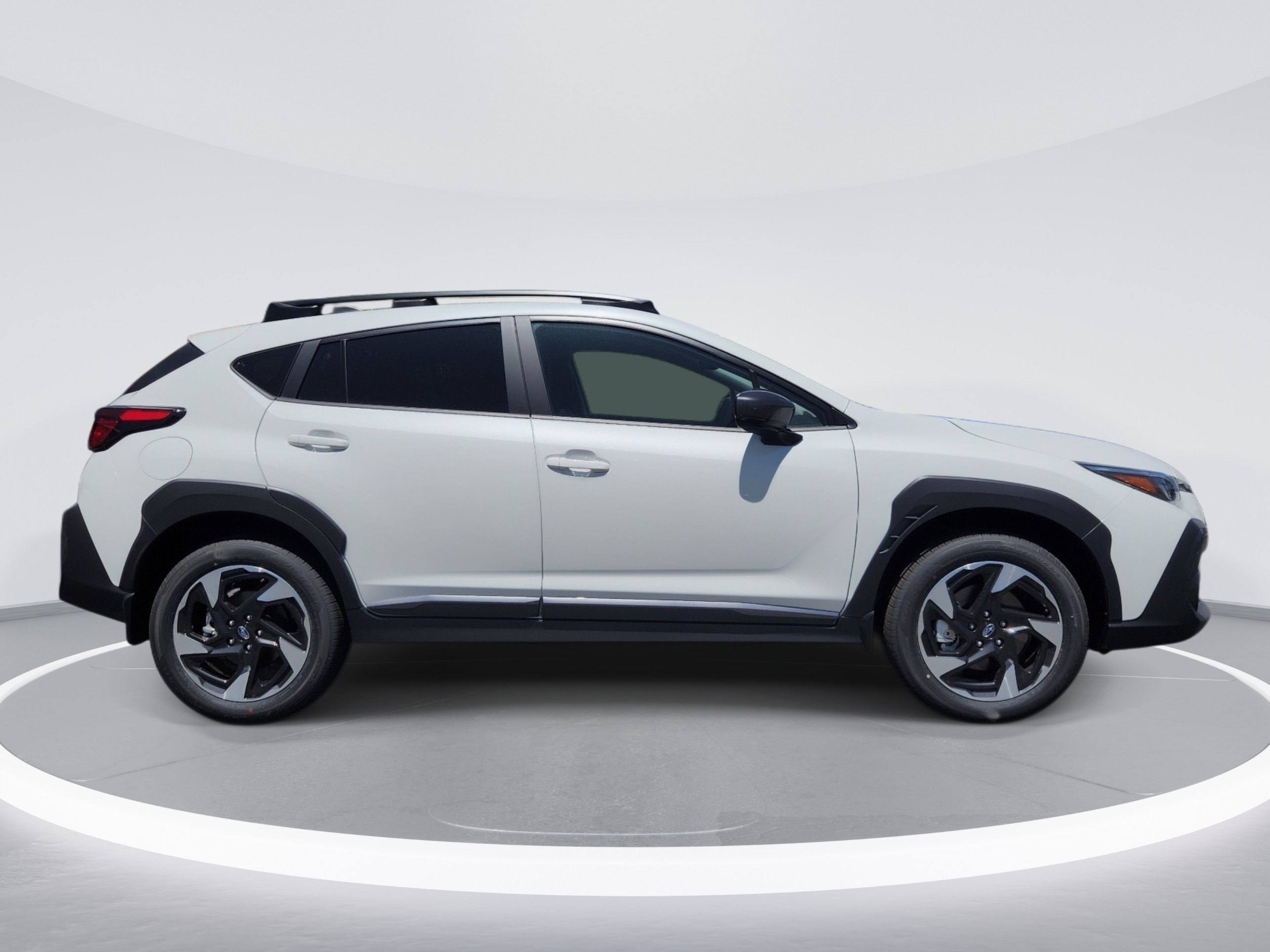 New 2026 CRYSTAL WHITE PEARL Subaru Limited image 4