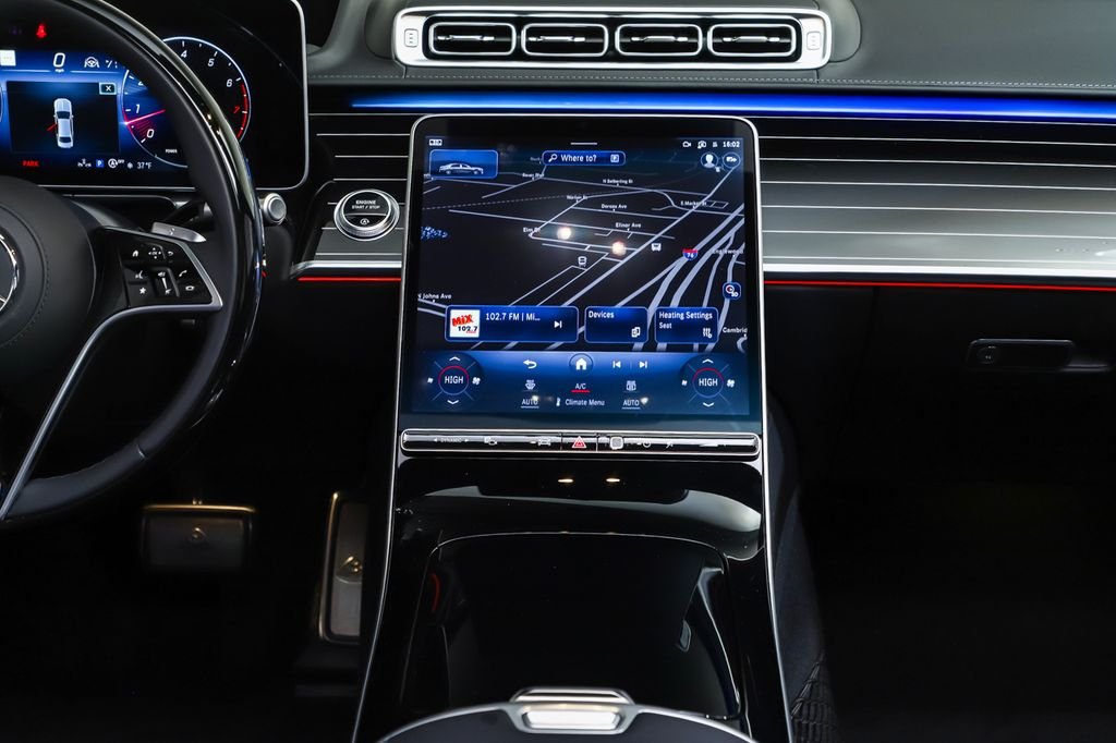Certified Used 2024  Mercedes-Benz Maybach S 580 image 17