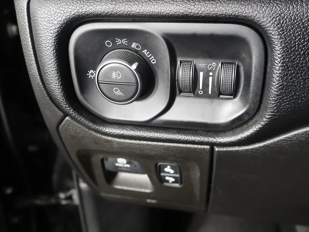 Used 2019 Black Ram Big Horn/Lone Star image 30