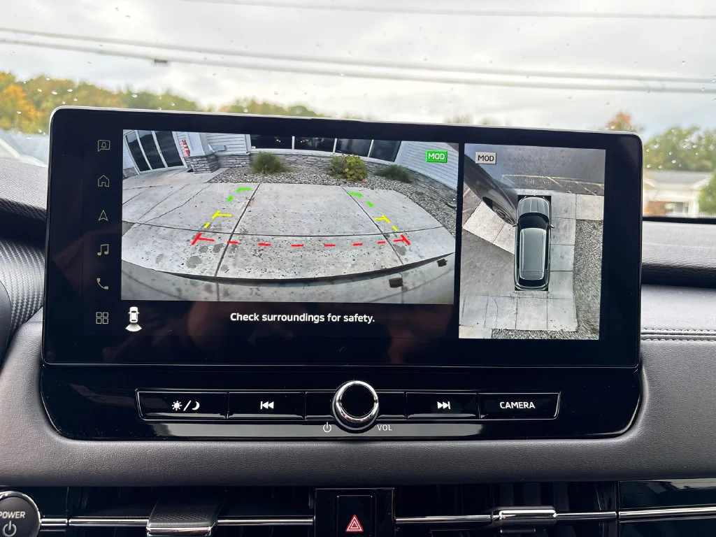 New 2026 Gray Mitsubishi SEL image 25