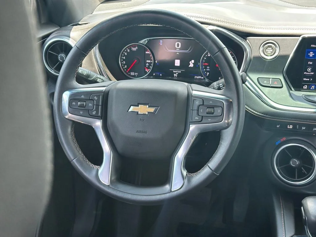 Used 2022 Silver Chevrolet Premier image 22