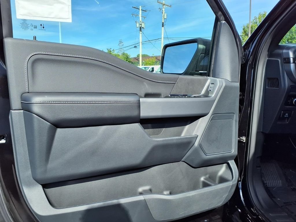 New 2026 Agate Black Metallic Ford XLT image 10
