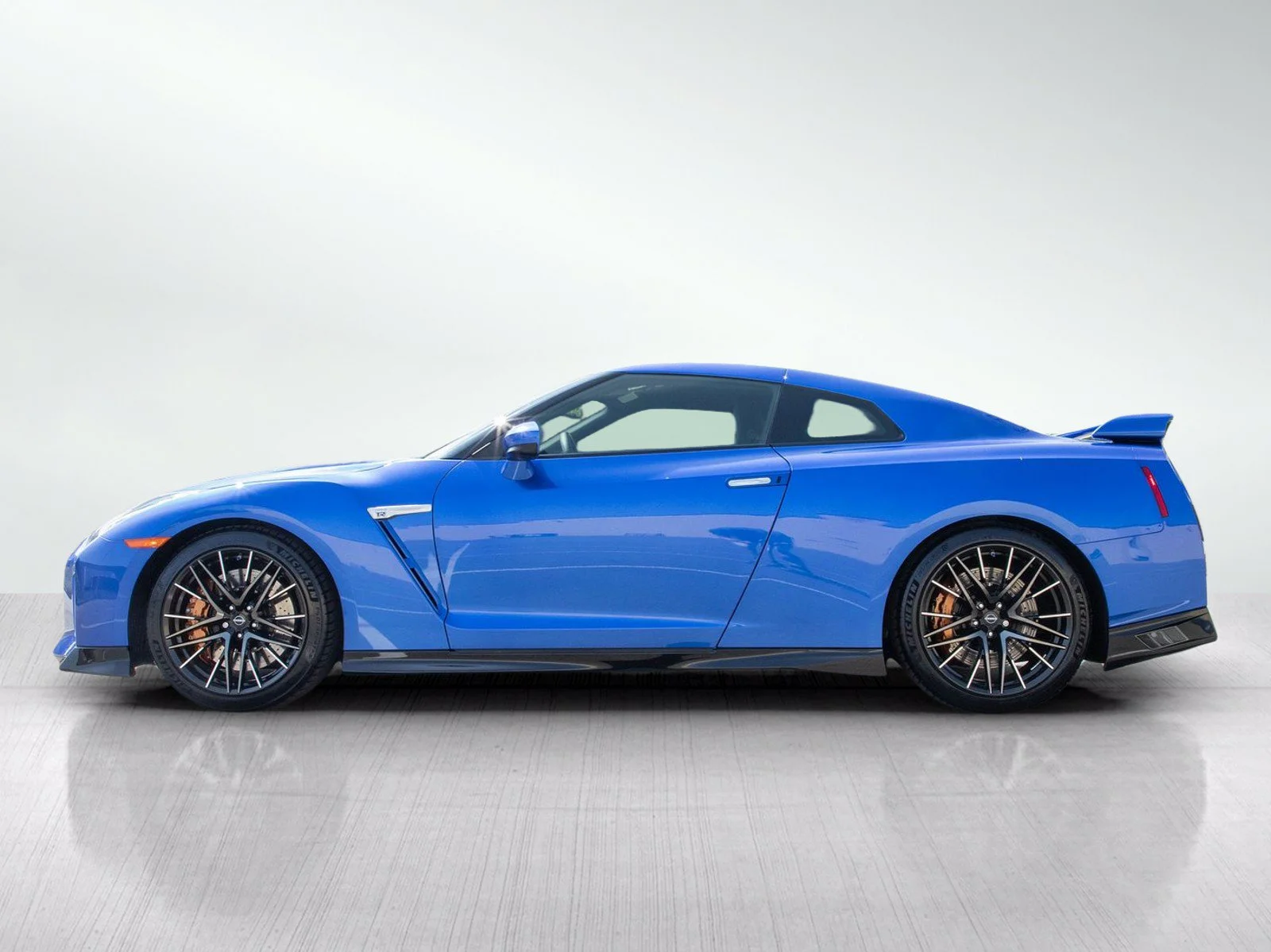 Used 2023 Nissan GT-R Premium with VIN JN1AR5BFXPM200043 for sale in Wayzata, Minnesota