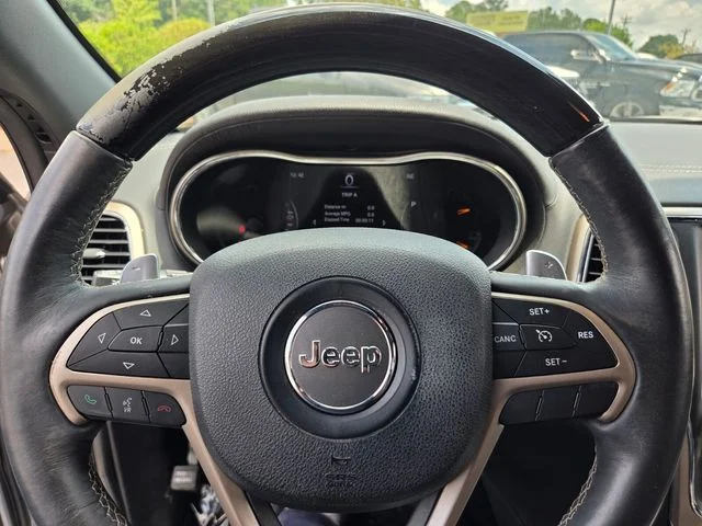 Used 2015 Silver Jeep Overland image 25
