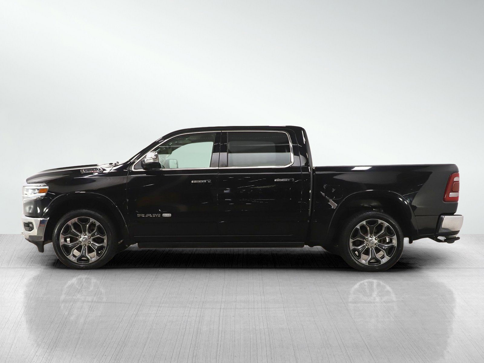 Used 2020 RAM Ram 1500 Longhorn with VIN 1C6SRFKM6LN197918 for sale in Minneapolis, Minnesota