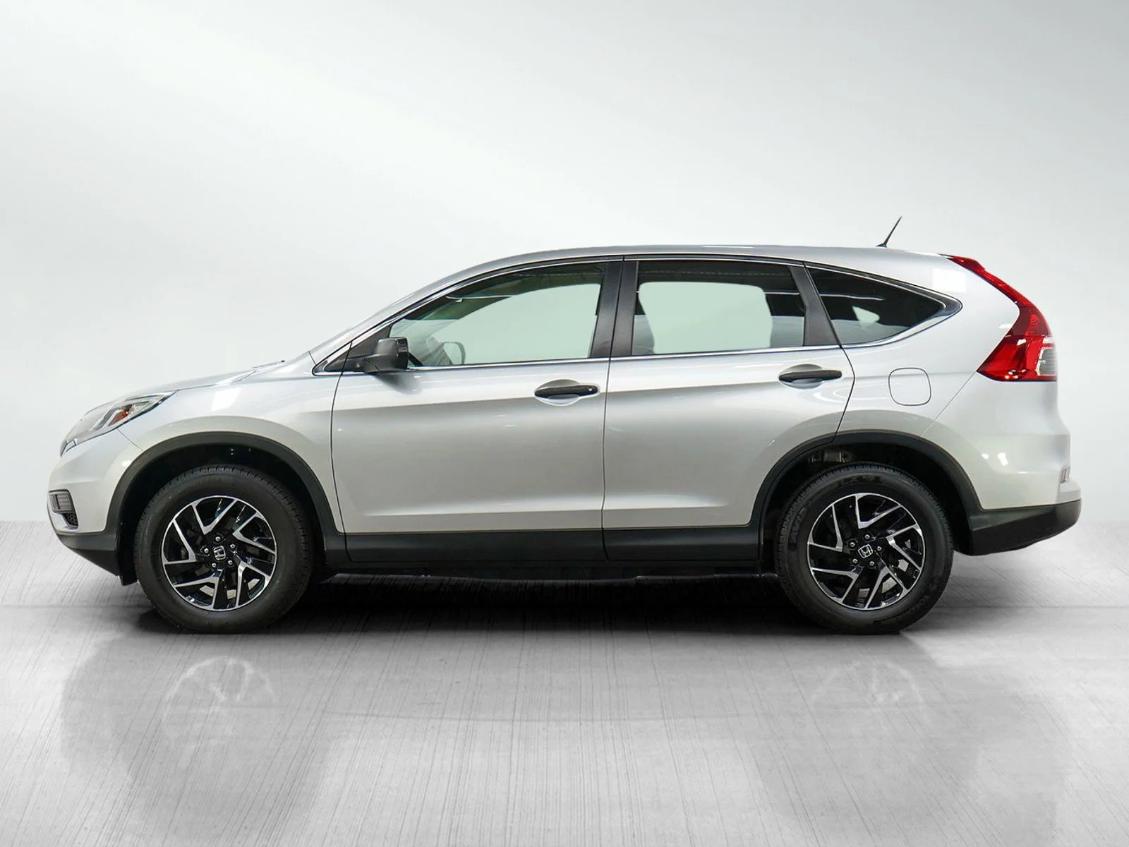Used 2016 Honda CR-V SE with VIN 5J6RM4H46GL082457 for sale in Burnsville, MN