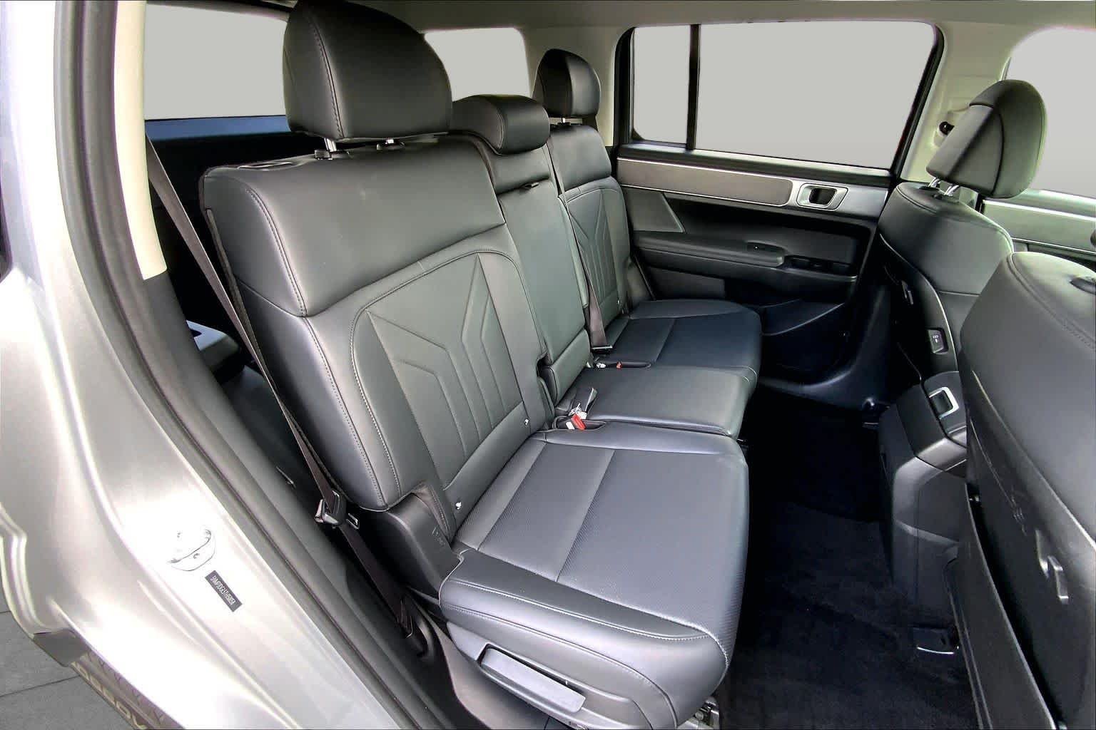Used 2026 Shimmering Silver Hyundai SEL image 20