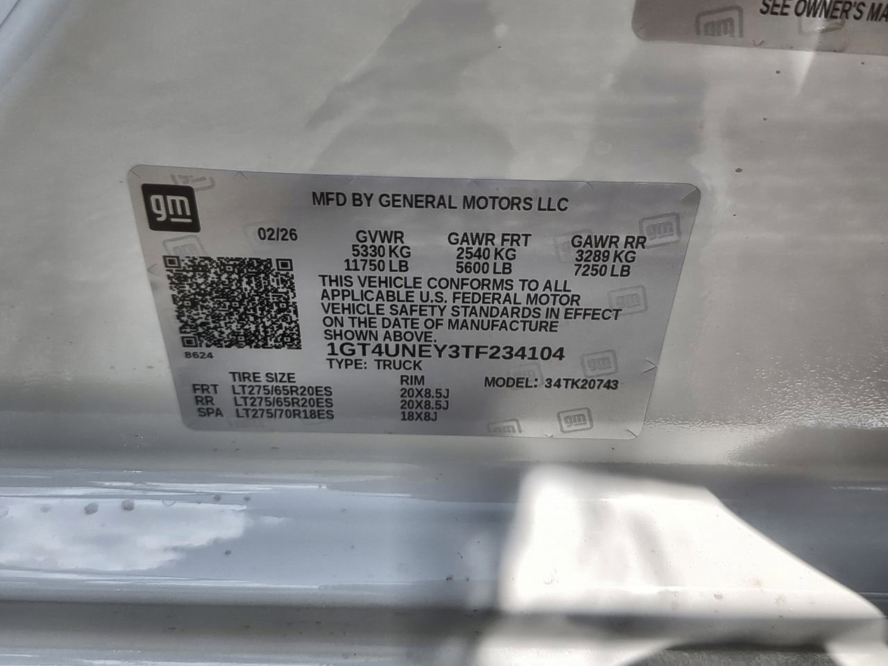 New 2026 Summit White GMC SLT image 35